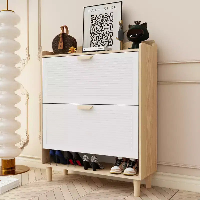 Meuble à chaussures blanc à 2 portes abattantes avec pieds en bois, style nordique