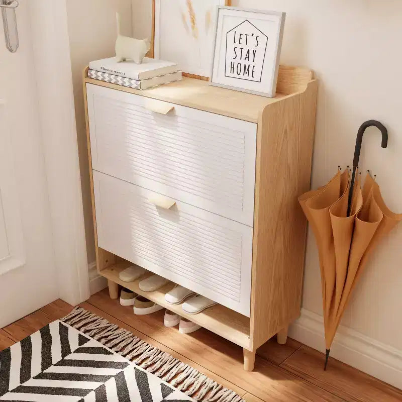 Meuble à chaussures blanc à 2 portes abattantes avec pieds en bois, style nordique