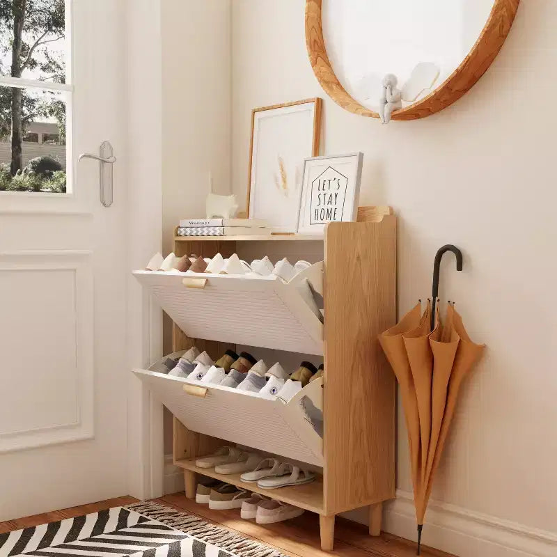 Meuble à chaussures blanc à 2 portes abattantes avec pieds en bois, style nordique