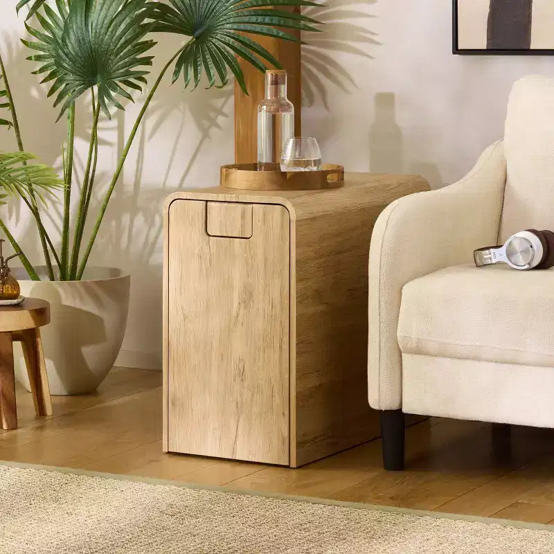 Support de rangement à roulettes noir / chêne / blanc pour équipements de sport, métal et MDF, rangement au sol