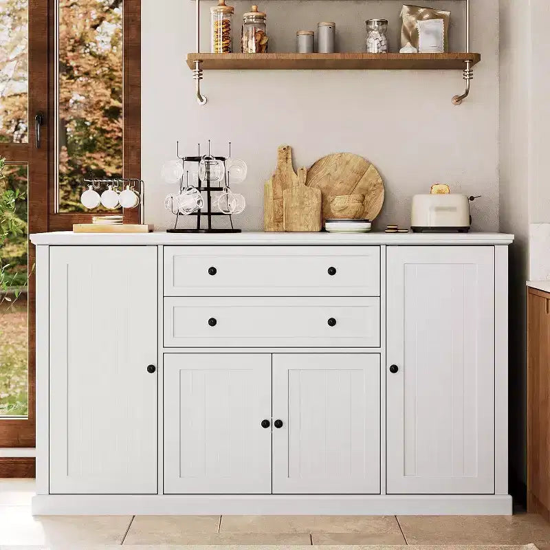 Vaisselier de ferme blanc / bois blanc de 58 po avec 4 portes coulissantes et 2 tiroirs