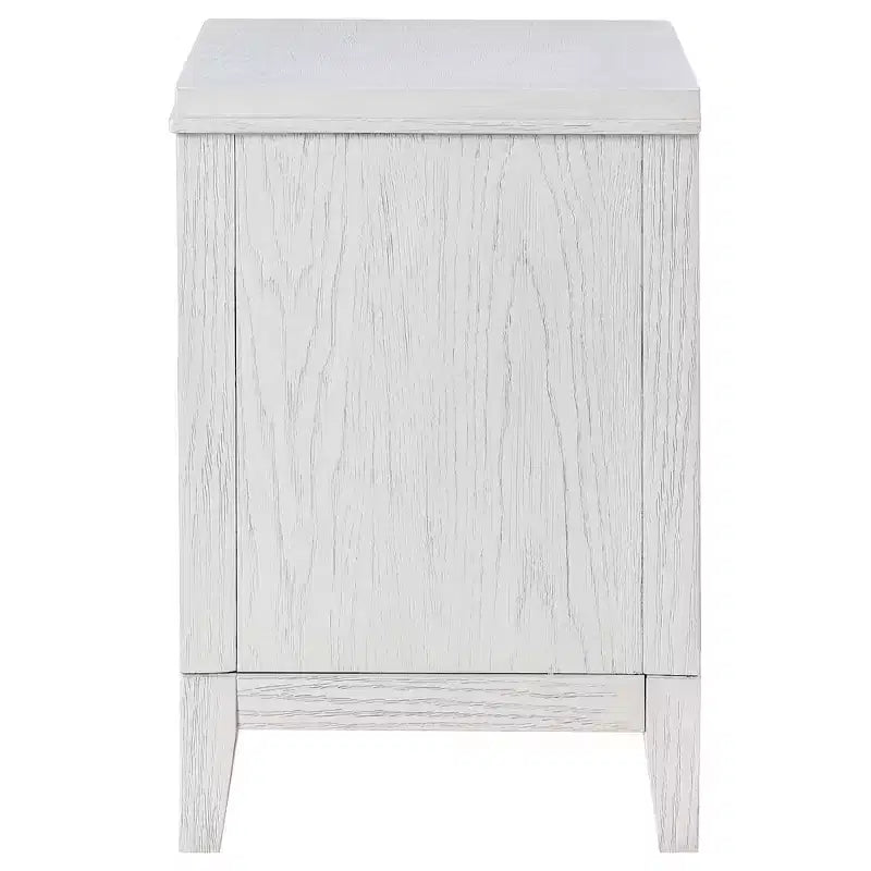 Table de chevet blanche patinée à 2 tiroirs avec poignées en laiton