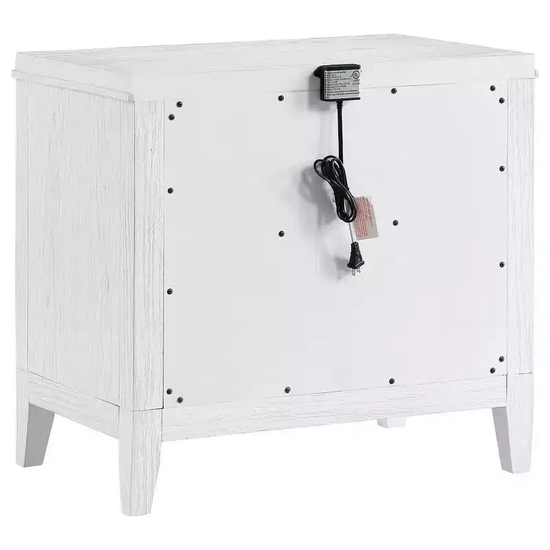 Table de chevet blanche patinée à 2 tiroirs avec poignées en laiton