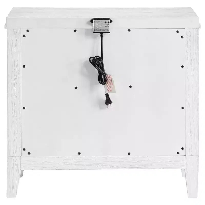 Table de chevet blanche patinée à 2 tiroirs avec poignées en laiton