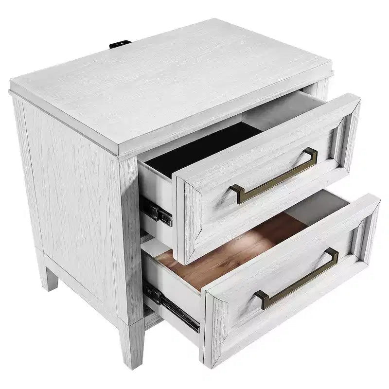 Table de chevet blanche patinée à 2 tiroirs avec poignées en laiton