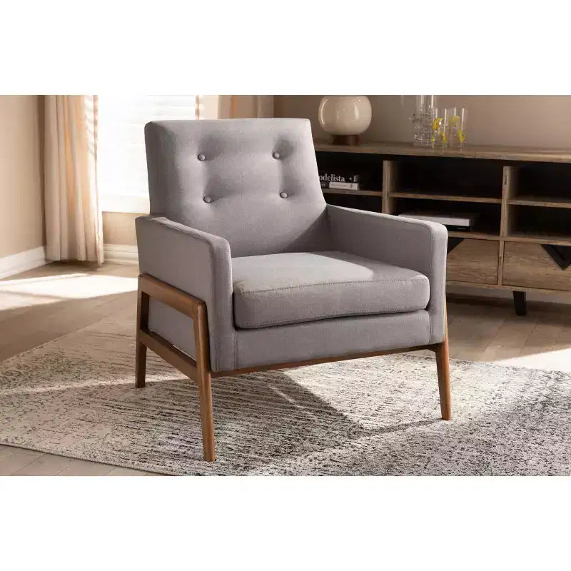 Fauteuil bas gris foncé / gris sans accoudoirs avec cadre en bois de noyer